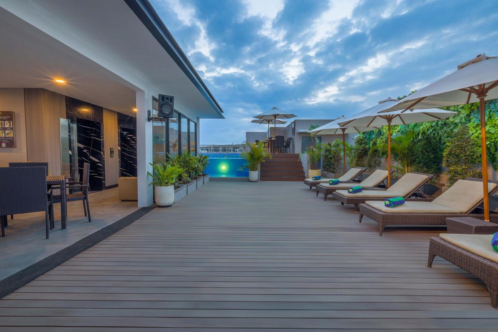 Royal Regantris Kuta Hotel Kuta  Exterior photo