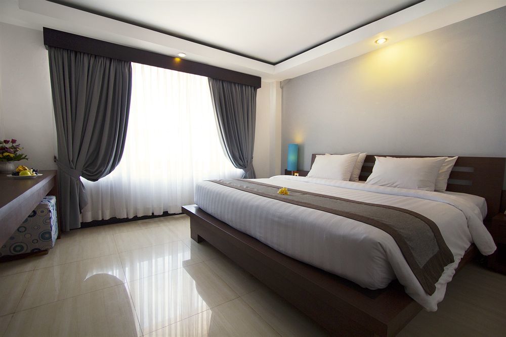 Royal Regantris Kuta Hotel Kuta  Exterior photo