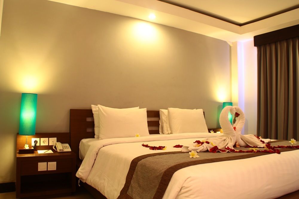 Royal Regantris Kuta Hotel Kuta  Exterior photo