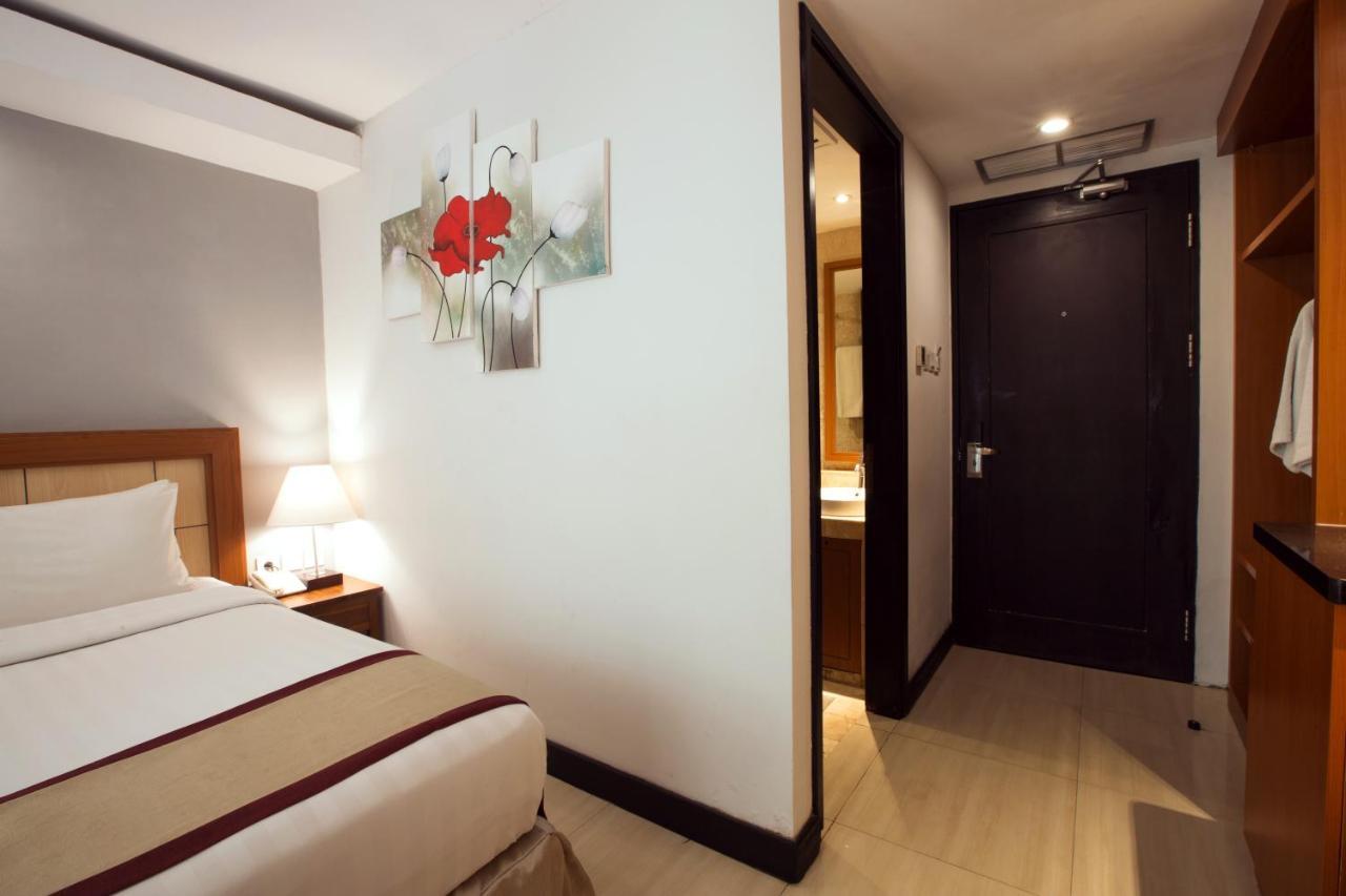 Royal Regantris Kuta Hotel Kuta  Exterior photo